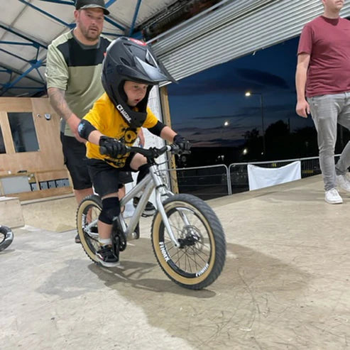 G-FORM LIL'G TODDLER Gomitiere e ginocchiere per bambini Nero