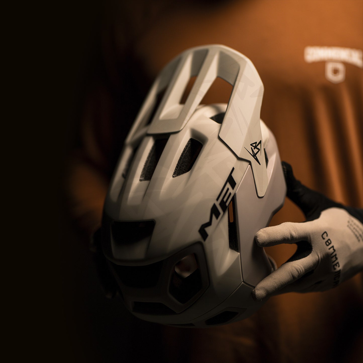 Casco MTB MET REVO MIPS KILIAN BRON EDIZIONE LIMITATA Ecrù/Grigio