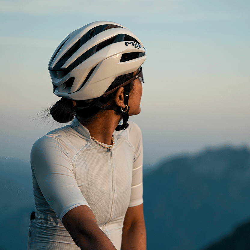 MET TRENTA 3K CARBON Casco da strada Bianco