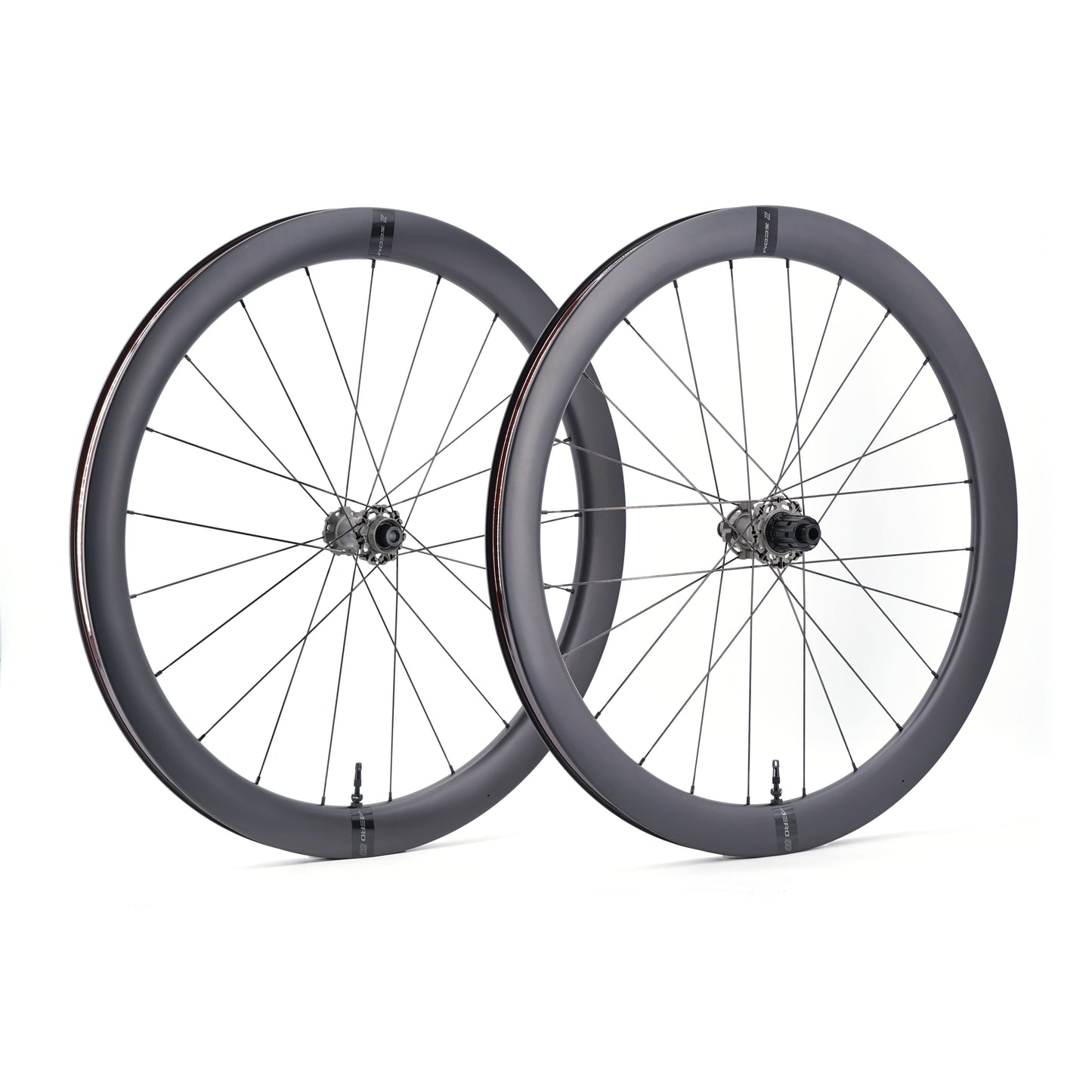 Coppia di ruote SCOM AERO 50 Tubeless Ready (bloccaggio centrale)