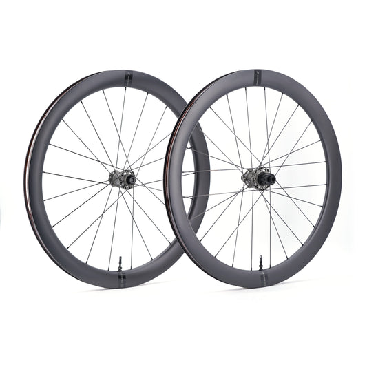 Coppia di ruote SCOM AERO 50 Tubeless Ready (bloccaggio centrale)