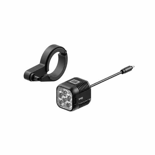 Luce anteriore KNOG BLINDER E 900 — vista del prodotto su sfondo bianco