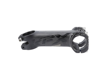 Attacco manubrio FSA KFX in carbonio -12° grigio — vista laterale su sfondo bianco