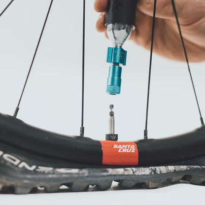 Percussore CO2 PEATY'S HOLESHOT ROAD/GRAVEL + 2 Cartucce CO2 Filettata 16 g Nero