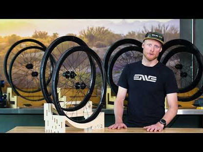Coppia di Ruote ENVE SES 4.5 Tubeless Ready (Center Lock) Bianco