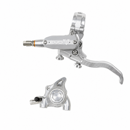Freno HOPE TECH 4 EVO X2 FM argento/argento — leva e pinza su sfondo bianco
