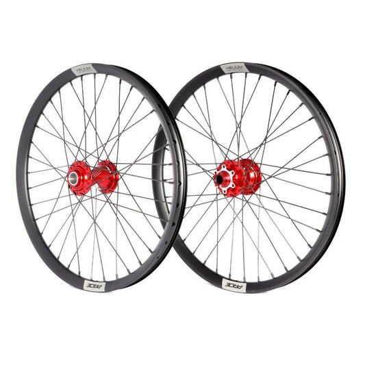 Coppia di Ruote PIRDE 20" (406mm) Control V1 Helium M24 Assi 20/10mm Rosso