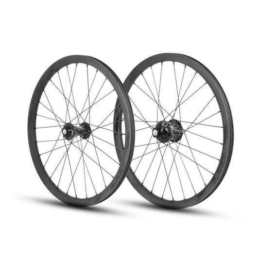 Coppia di Ruote PRIDE 20" (451mm) Carbonio Wave Matt Black Disc Matrix Assi 10/10mm Nero