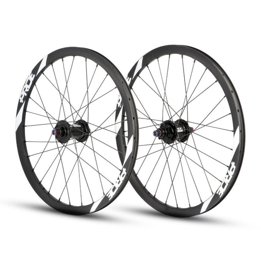 Coppia di Ruote PRIDE 20" (451mm) Carbonio Wave Matt White Fusion Disc Assi 10/10mm Nero/Bianco