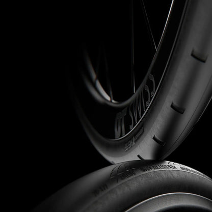 Ruota Anteriore DT SWISS ARC 1100 DICUT WTS 55 Tubeless Ready (Center Lock)