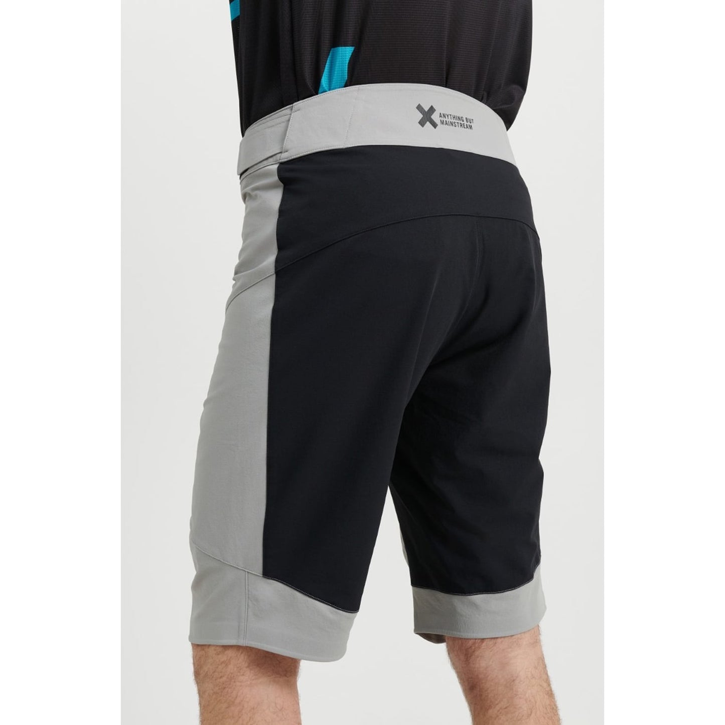 USWE SKRUBB Pantaloncini MTB Grigio